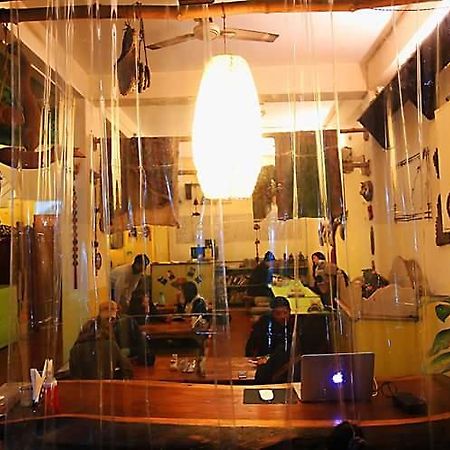 Bona Cafe Restaurant & Sala Guest House Varanasi Dış mekan fotoğraf