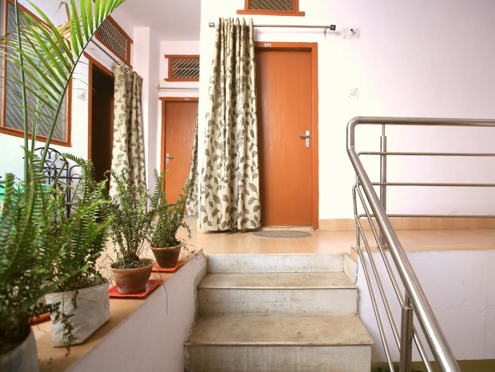 Bona Cafe Restaurant & Sala Guest House Varanasi Dış mekan fotoğraf