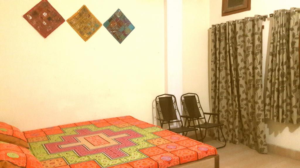 Bona Cafe Restaurant & Sala Guest House Varanasi Oda fotoğraf