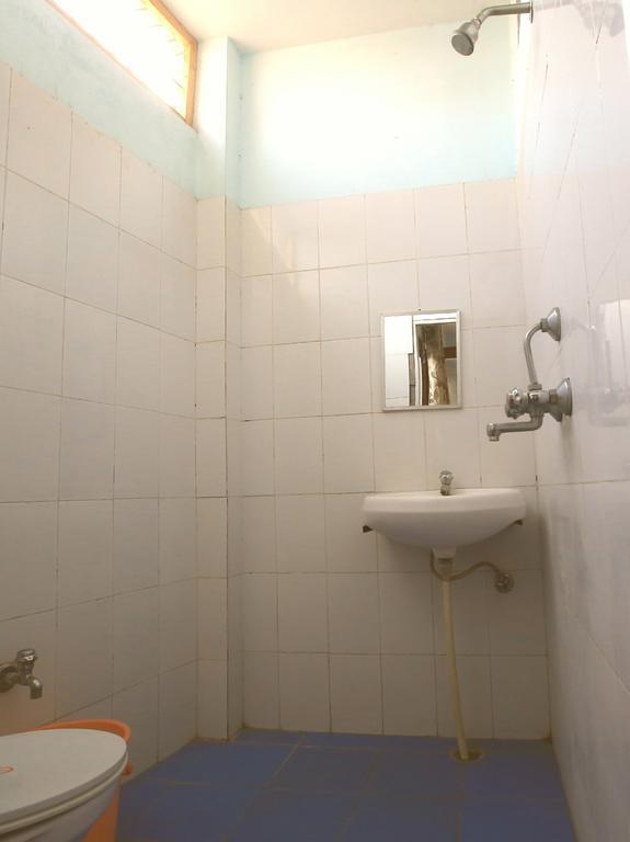 Bona Cafe Restaurant & Sala Guest House Varanasi Oda fotoğraf